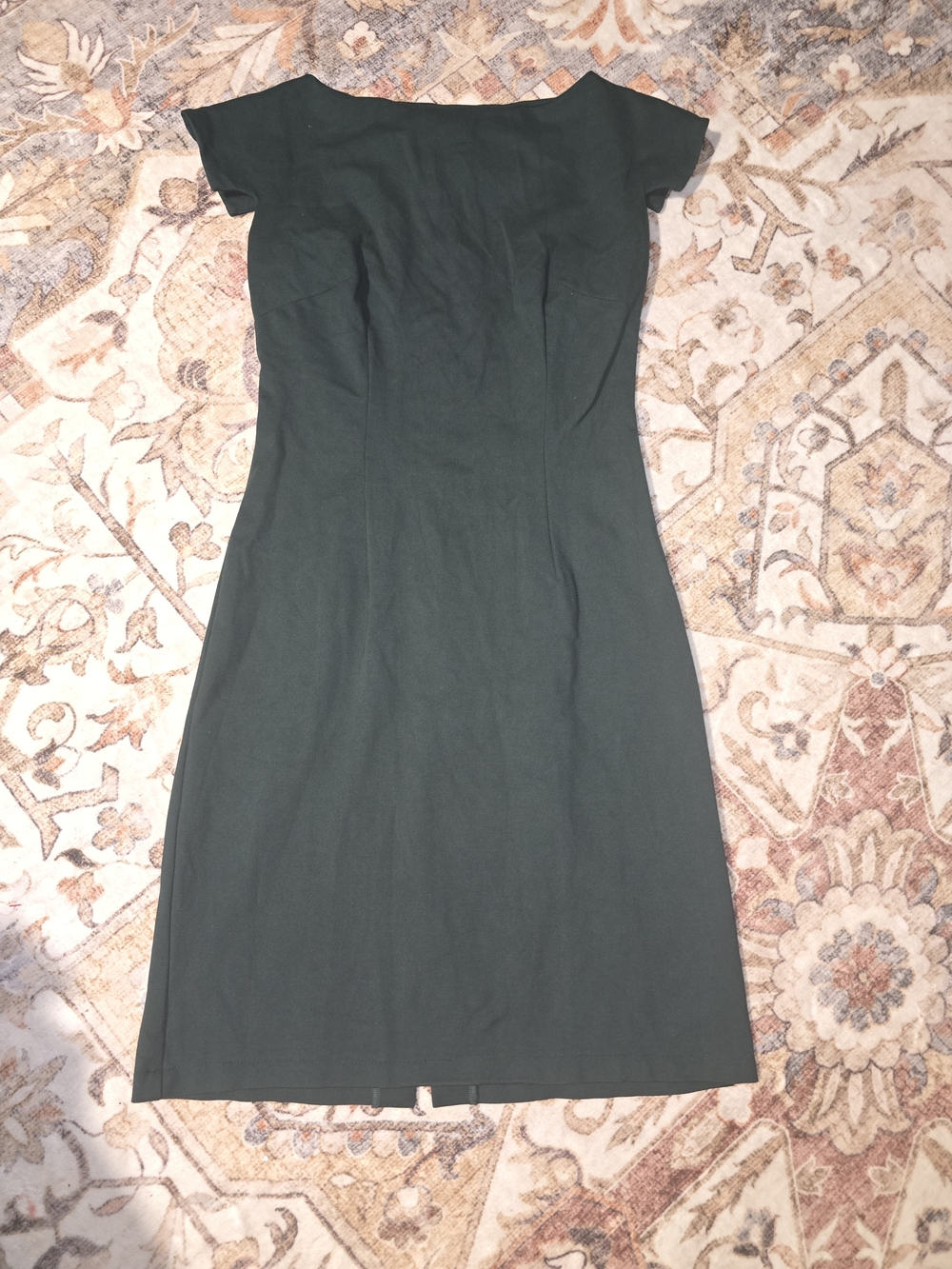 Classic Forest Green Midi Dress with Cap Sleeves